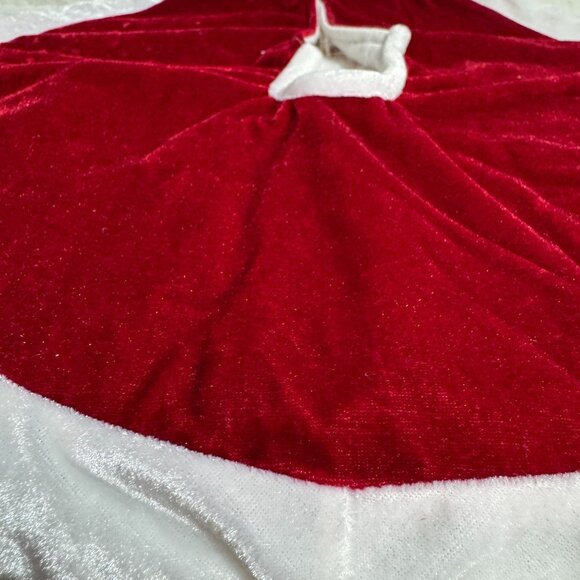 Mini Red & White Velvet Christmas Tree Skirt With Hook & Loop Closure - Picture 2 of 7